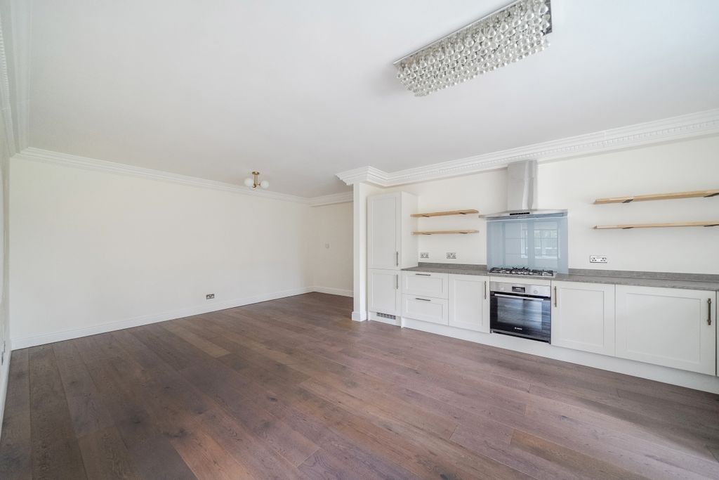 Property photo 3 of 15 1388788-20-694407...