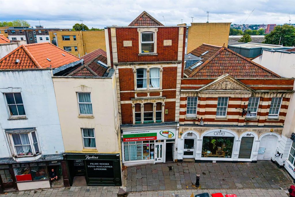 Property photo 1 of 24 Flat B, 70 West Street, Old Market, Bristol Bs2 0B