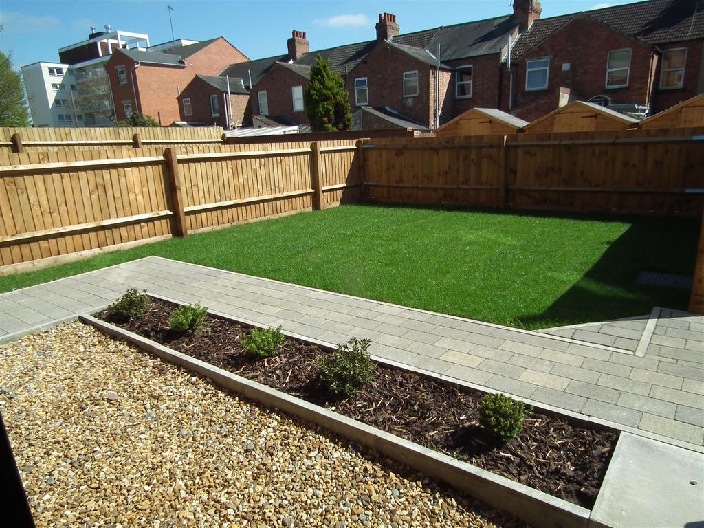 Property photo 2 of 11