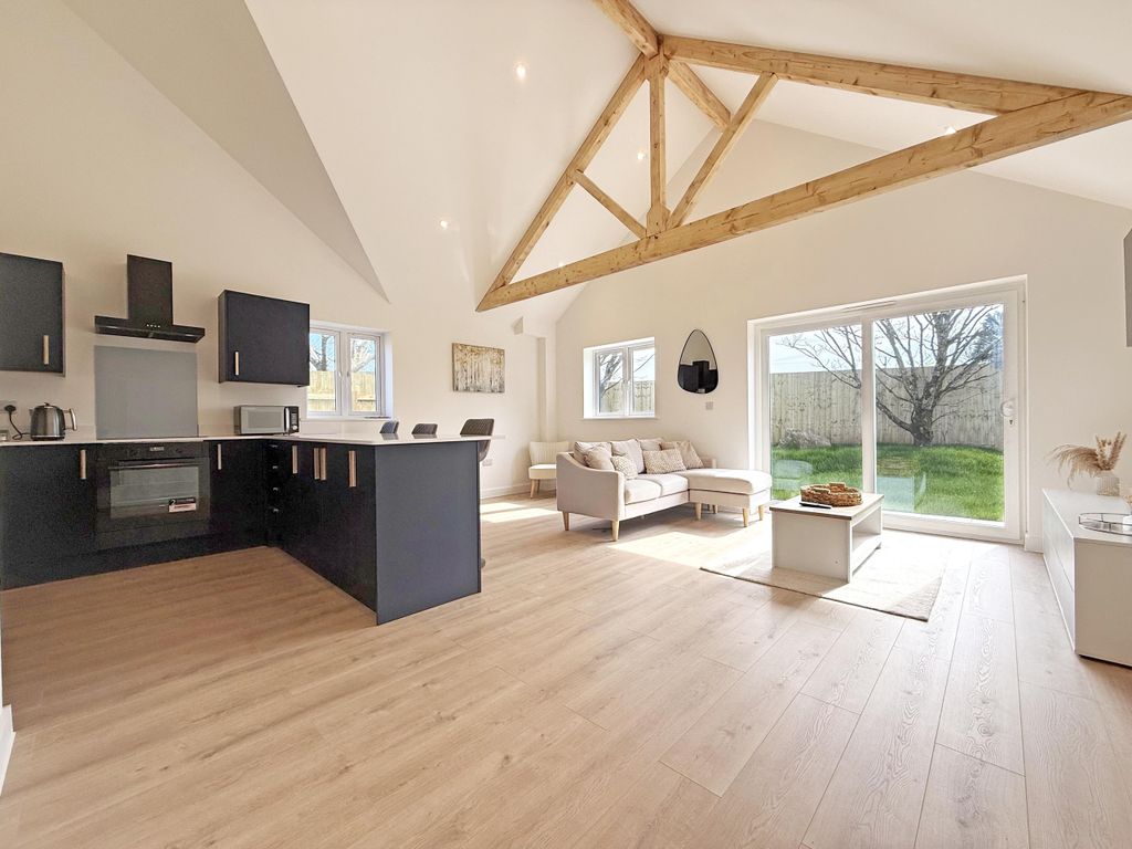 Property photo 2 of 16 Photo 2