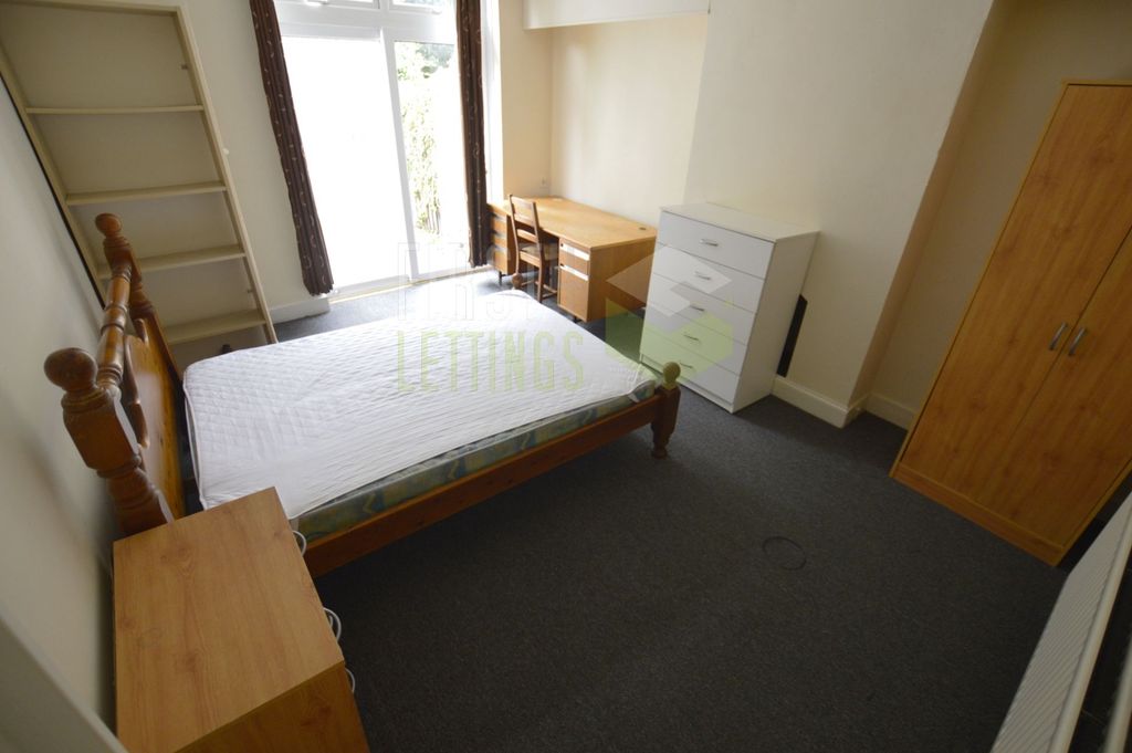 Property photo 1 of 9 Photo 10