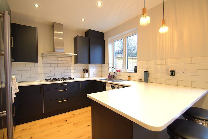 Property photo 3 of 19 Photo 1