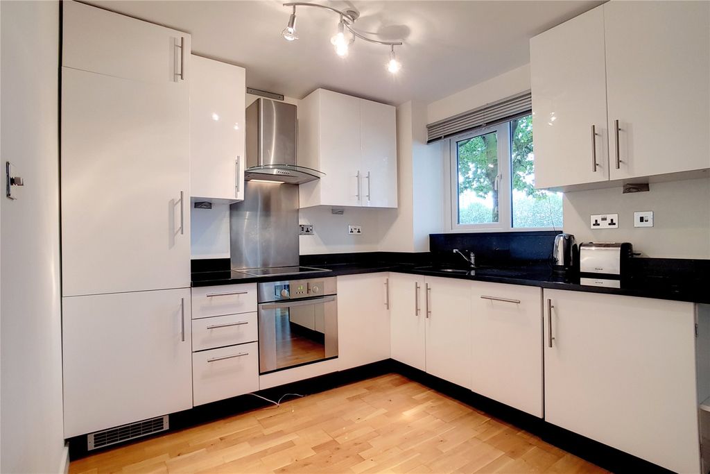 Property photo 3 of 11 Picture No. 62