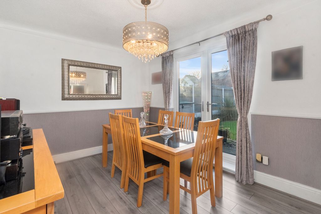 Property photo 2 of 38