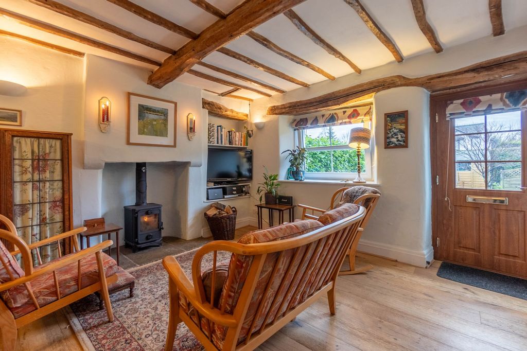 Property photo 2 of 19