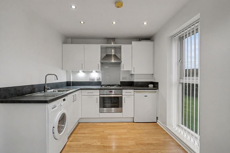 Property photo 3 of 10 Photo 11