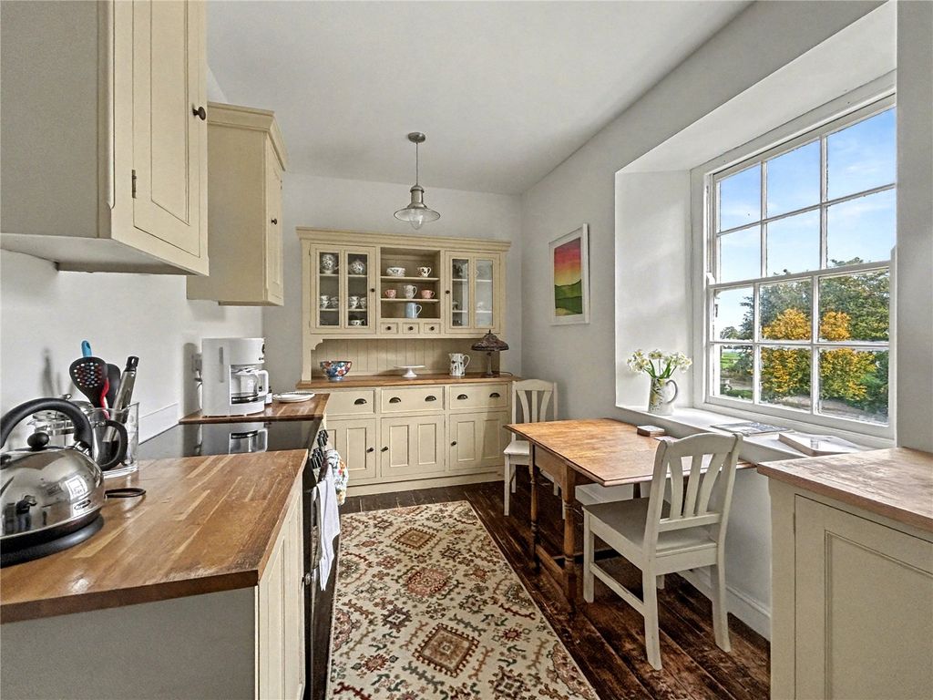 Property photo 2 of 10 Picture No. 09