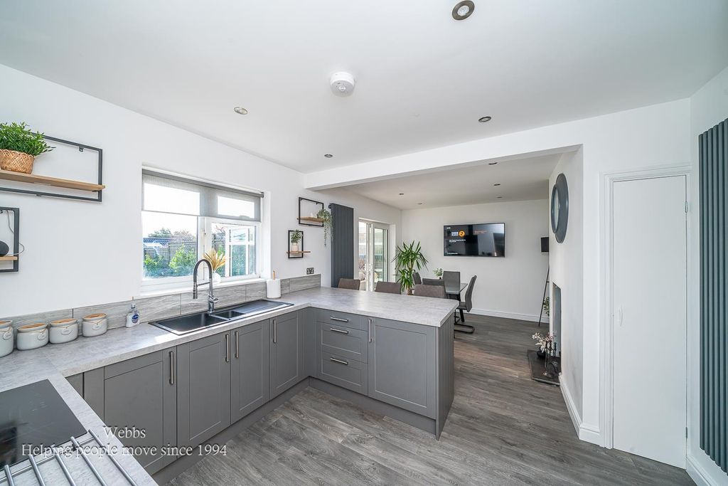 Property photo 3 of 29 Webbs-5.Jpg