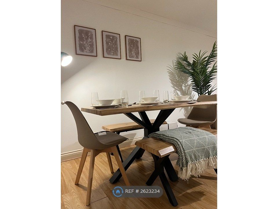 Property photo 2 of 14 Dining Room