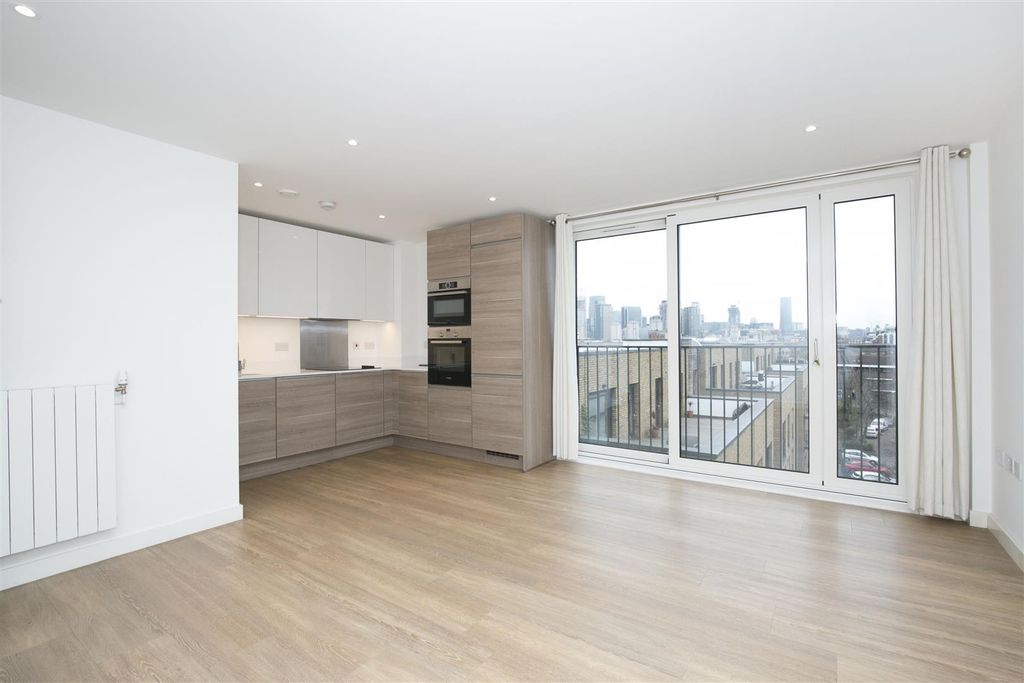 Property photo 2 of 12 Img_0003.Jpg