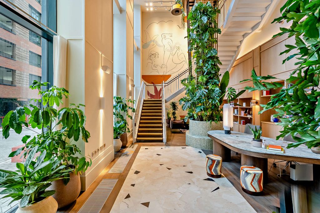 Property photo 2 of 26