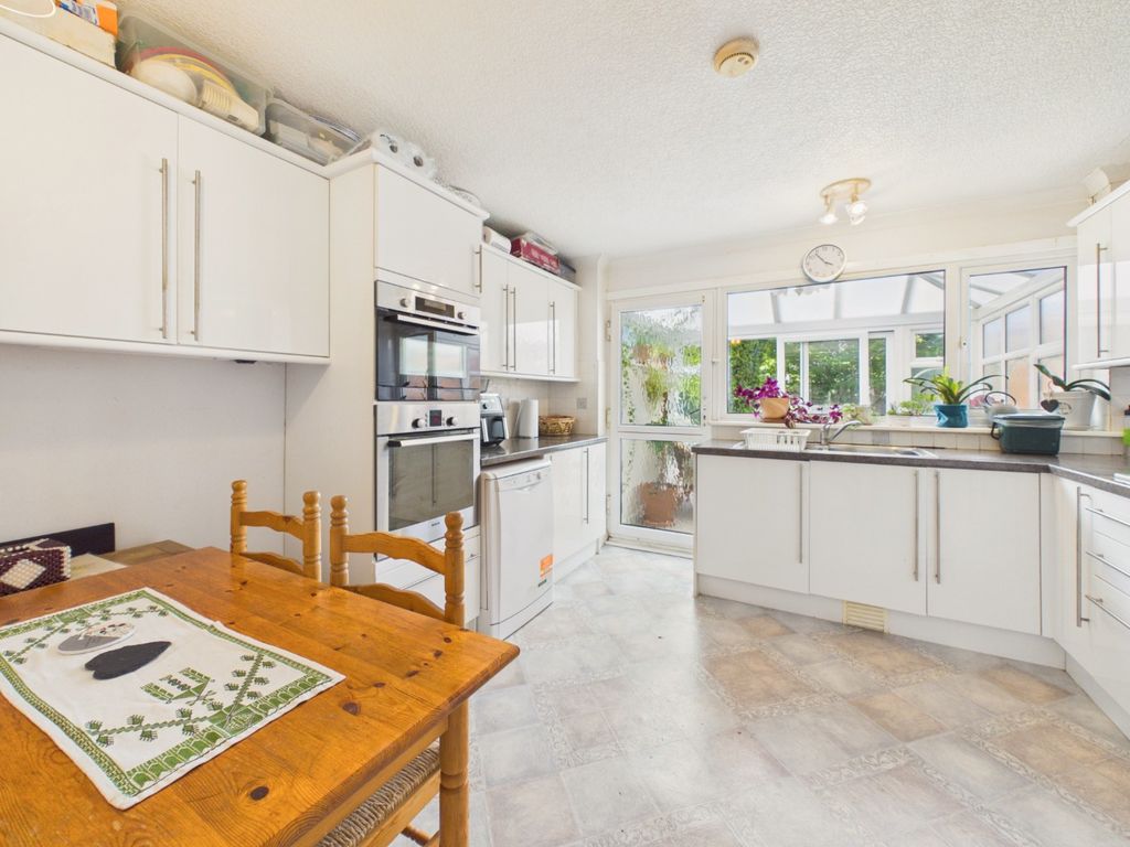 Property photo 2 of 17 5182954