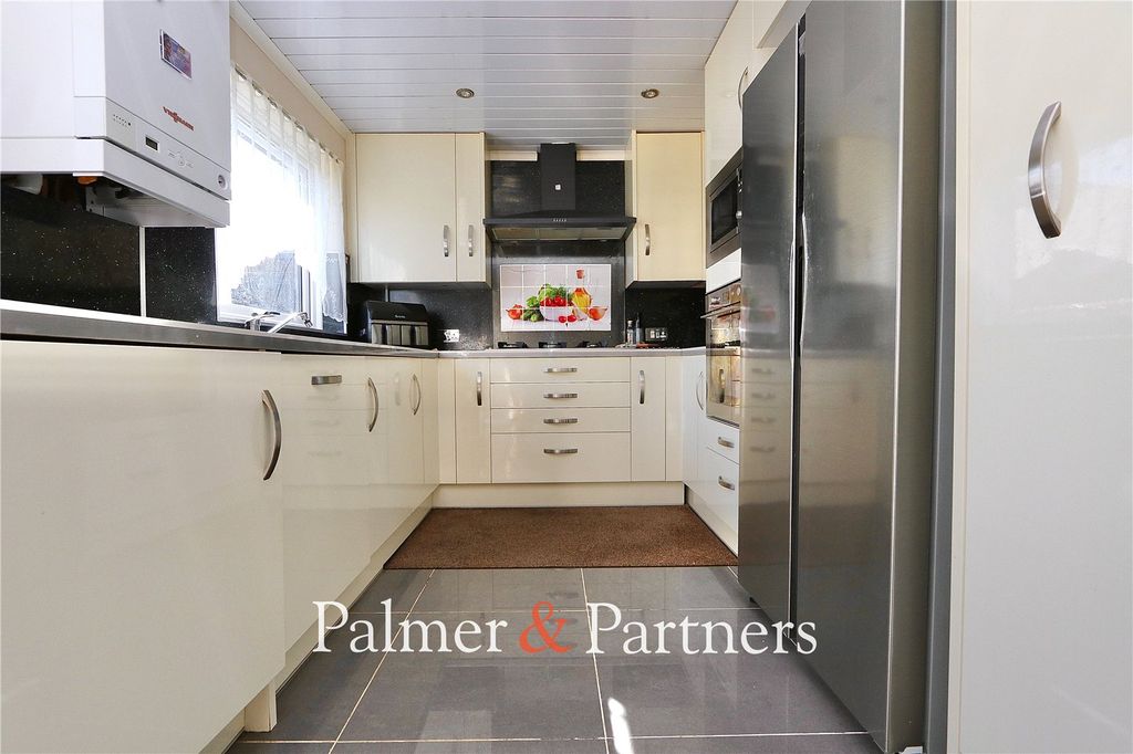Property photo 3 of 17 Picture No. 04