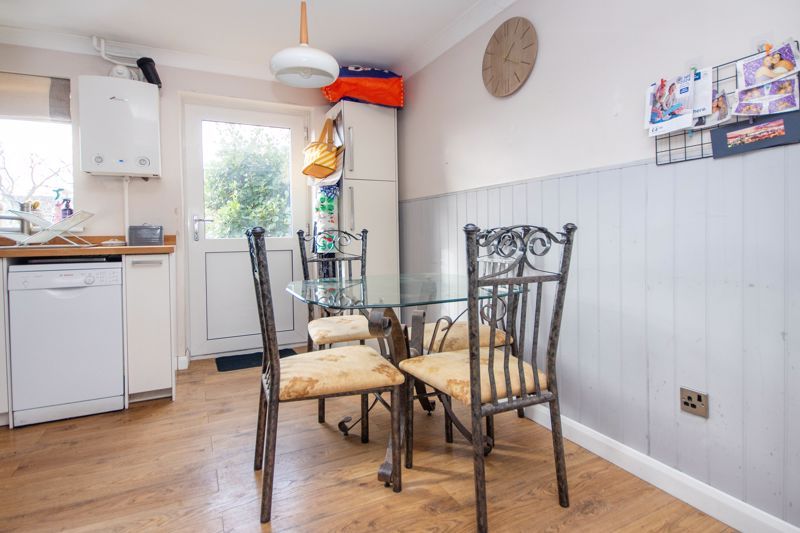 Property photo 3 of 11 Dining Area