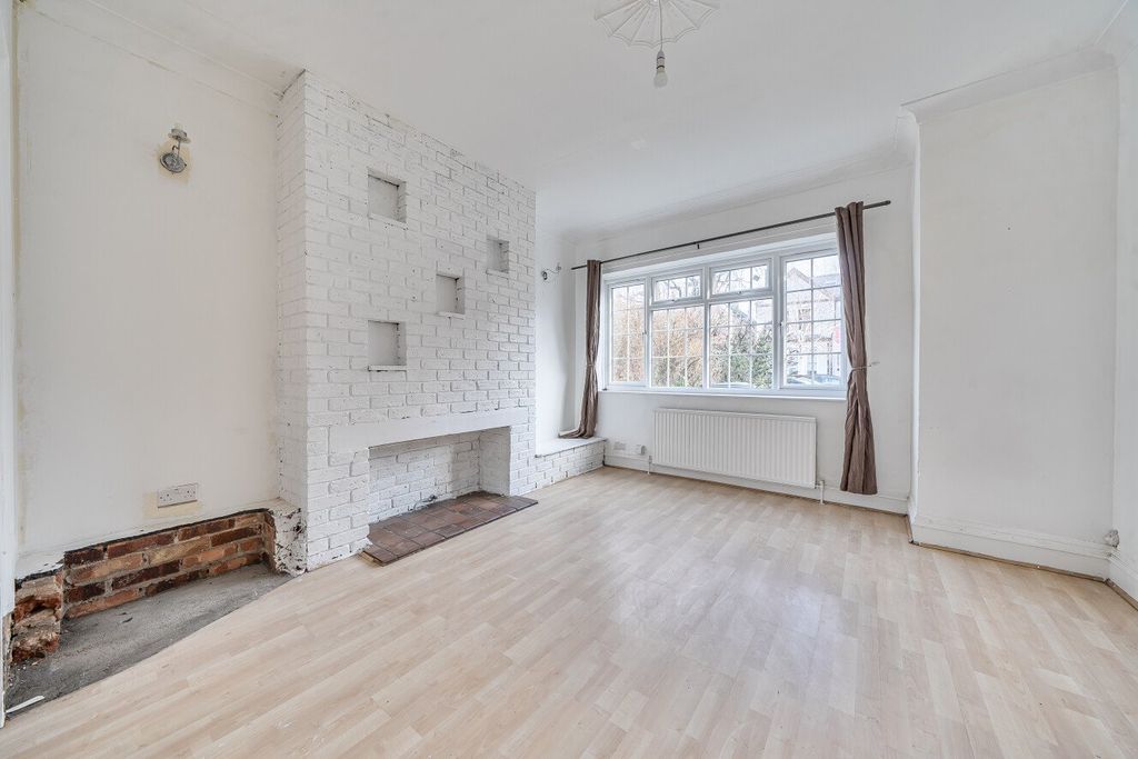 Property photo 3 of 19 Picture No. 10