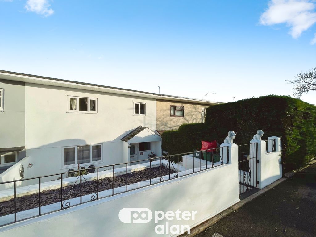 Property photo 1 of 11 Image