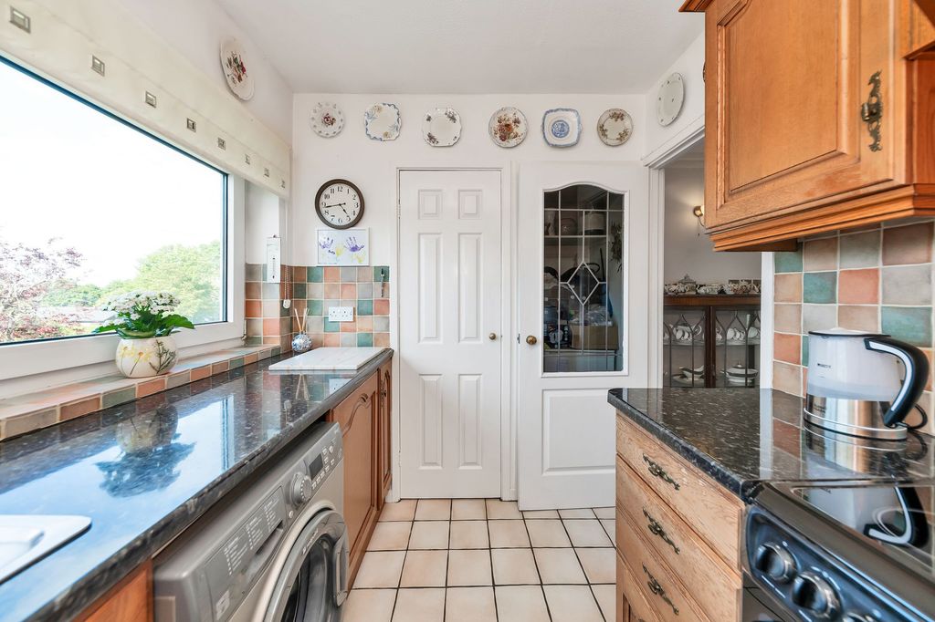 Property photo 3 of 15