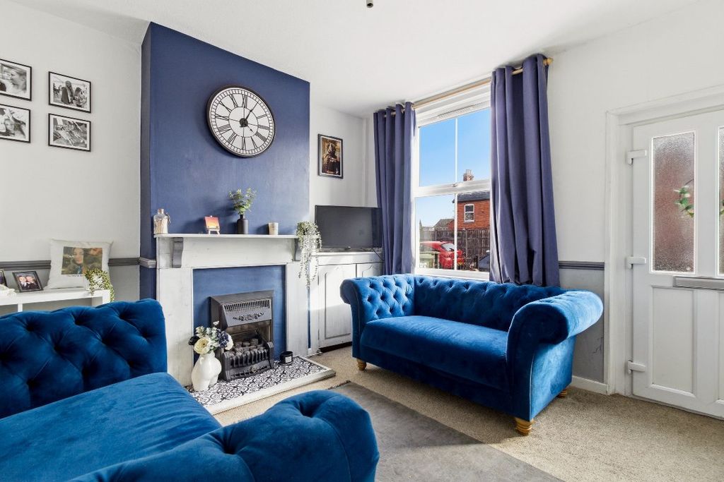 Property photo 2 of 13