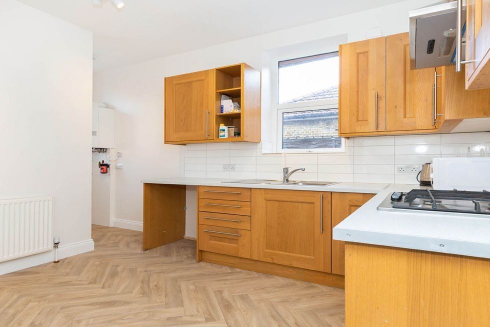 Property photo 1 of 3