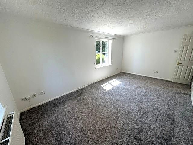 Property photo 2 of 12 Living Room