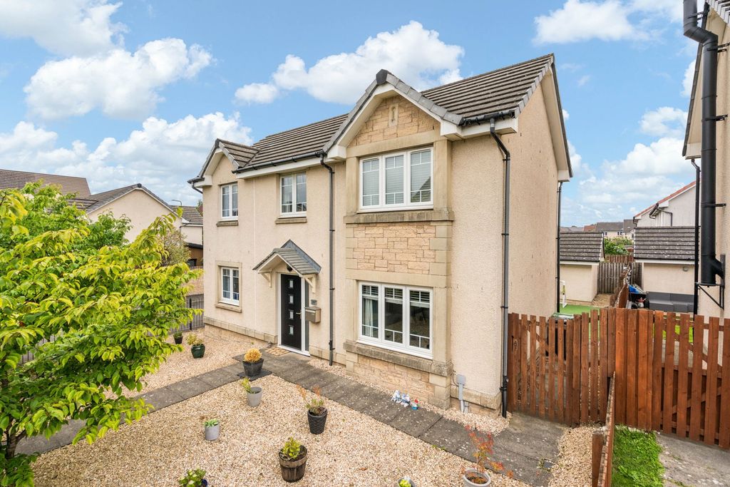 Property photo 1 of 37