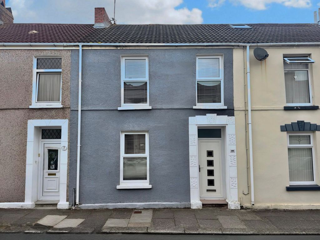 Property photo 1 of 30