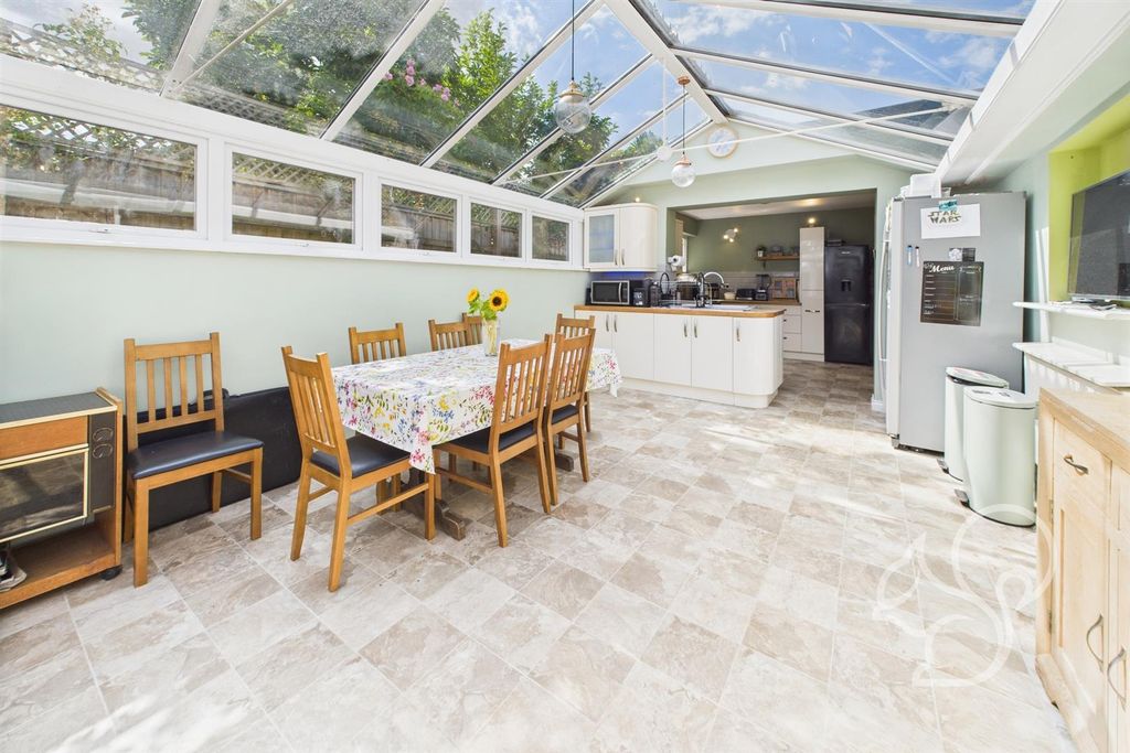 Property photo 2 of 25 Dining Area