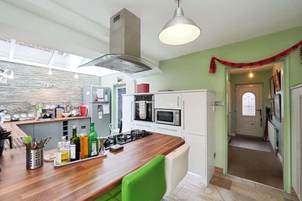 Property photo 2 of 19 Onp57654