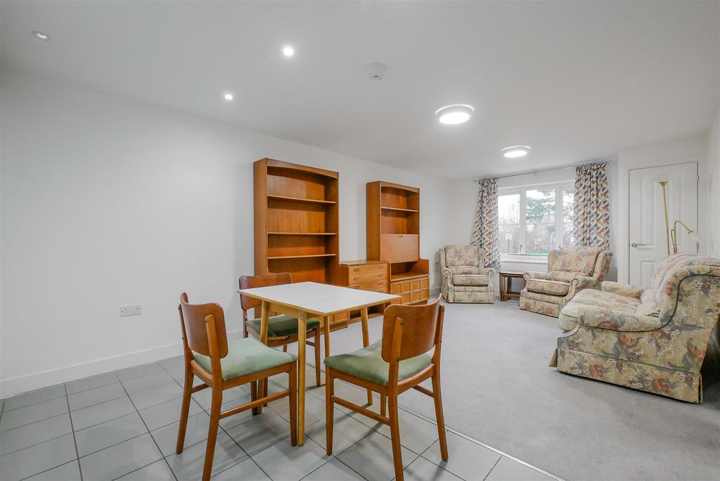 Property photo 2 of 10 Open-Plan Kitchen/Dining/Living Room