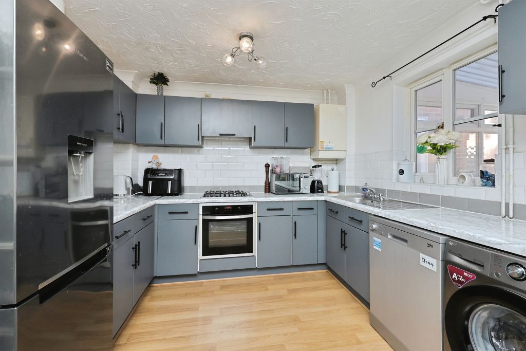 Property photo 2 of 18