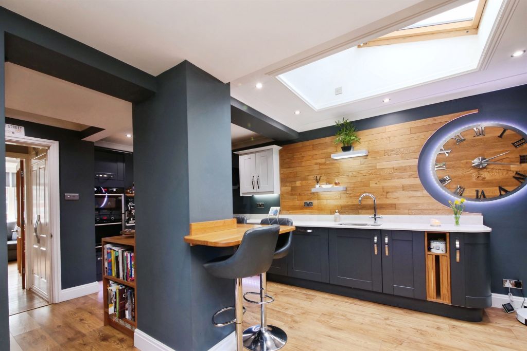 Property photo 2 of 24