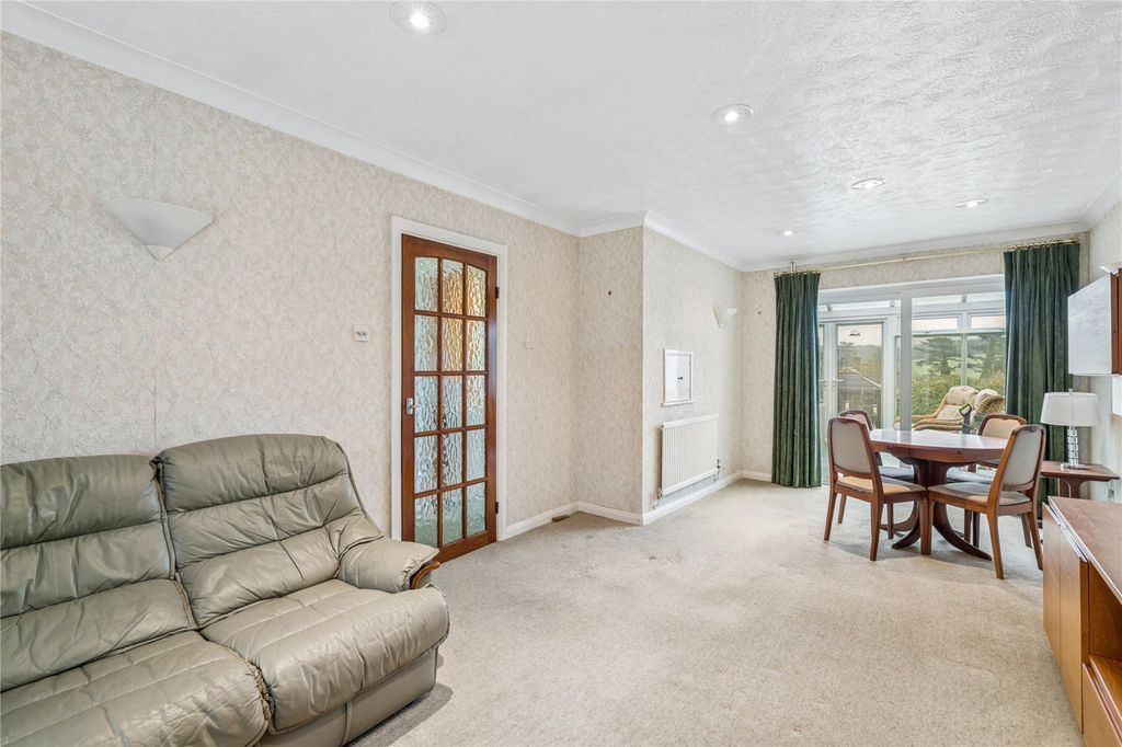 Property photo 2 of 18 Dining Area