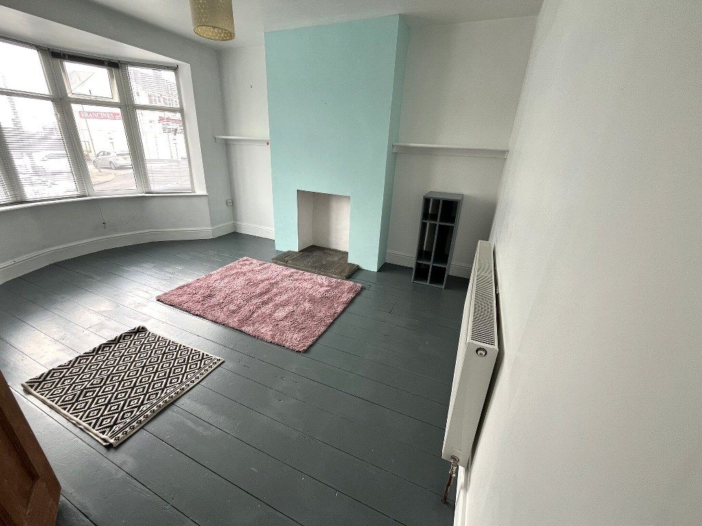 Property photo 2 of 6 Lounge