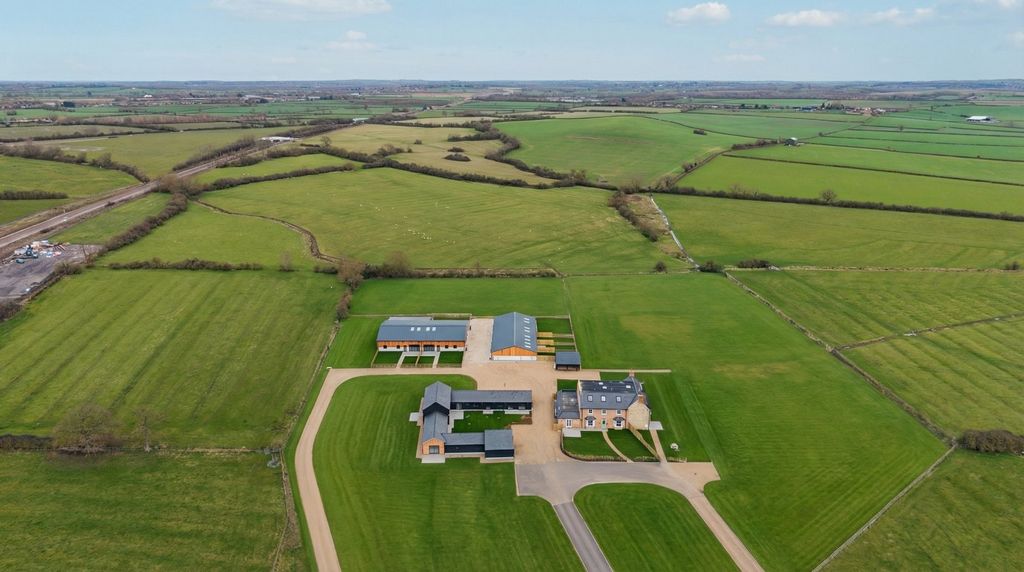 Property photo 3 of 9 Ariel