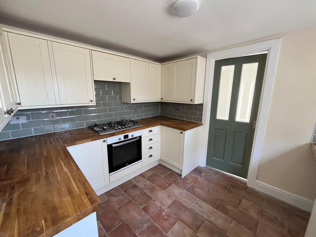Property photo 2 of 29