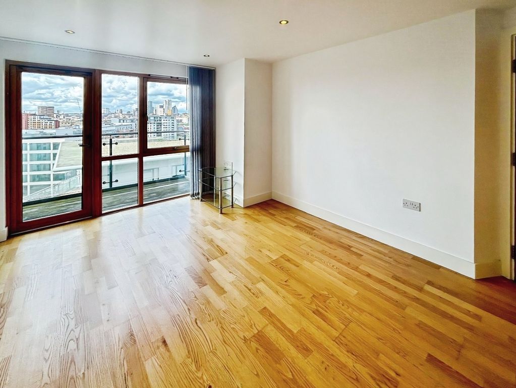 Property photo 2 of 12 Picture No. 27