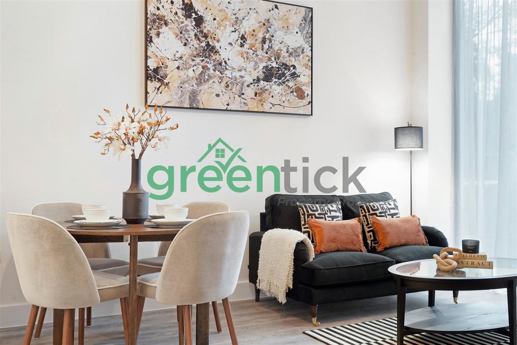 Property photo 2 of 14 2 Bed The Stow, Harlow - hq3Vq8Gnq6Skkibptlbr.Jpg