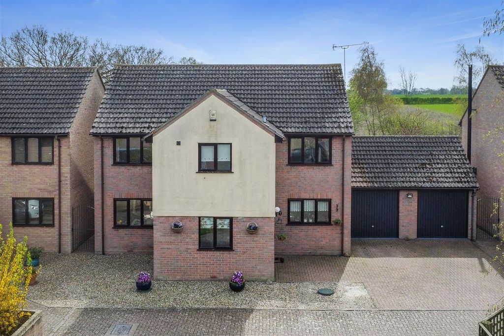 Property photo 1 of 24 Front