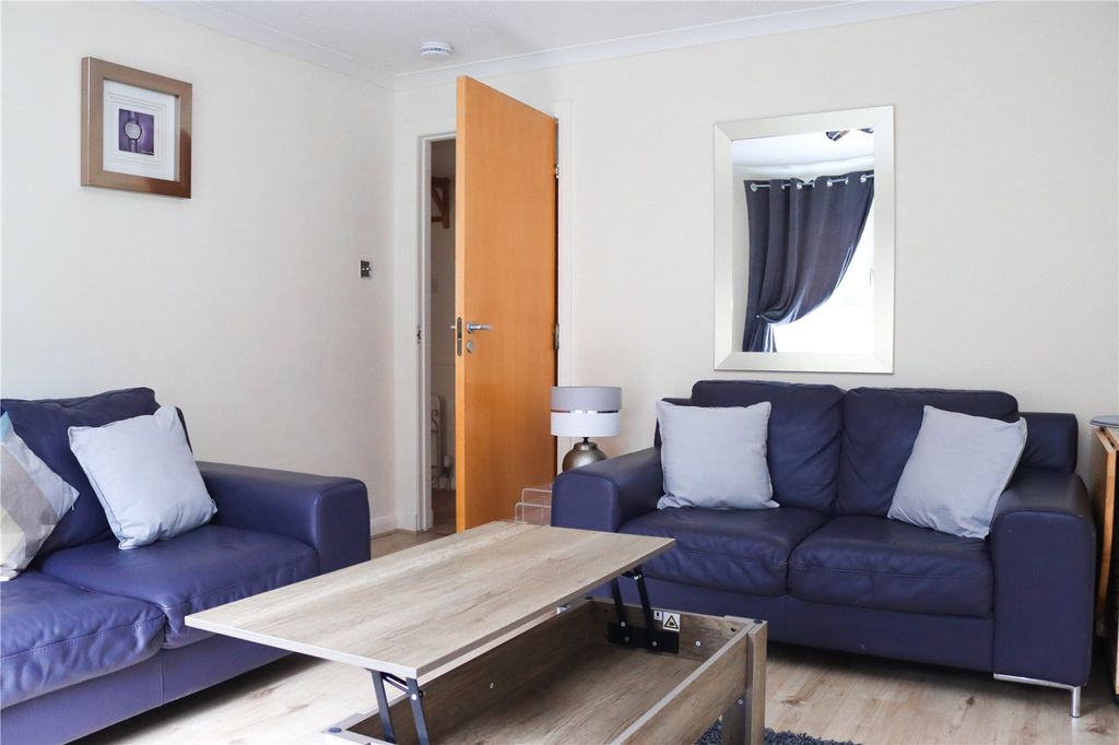 Property photo 3 of 9 Photo 5