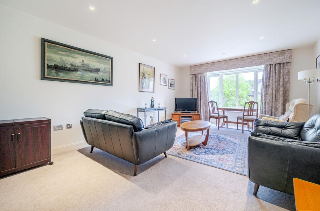 Property photo 2 of 29 -682B183Cafcb8-l-1293582-1-6825c7c639d48-Arw.Jpg