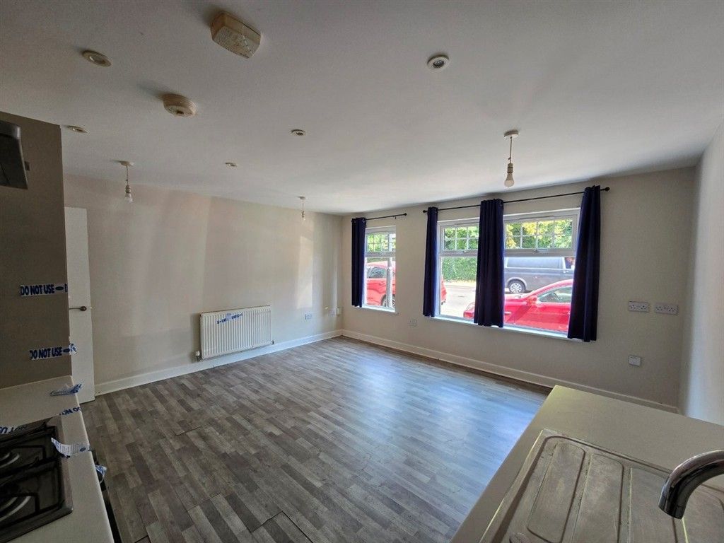 Property photo 3 of 8