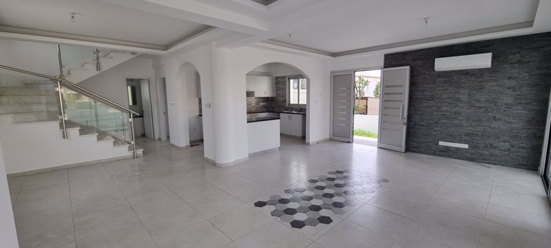 Property photo 2 of 24 Entrance And Living