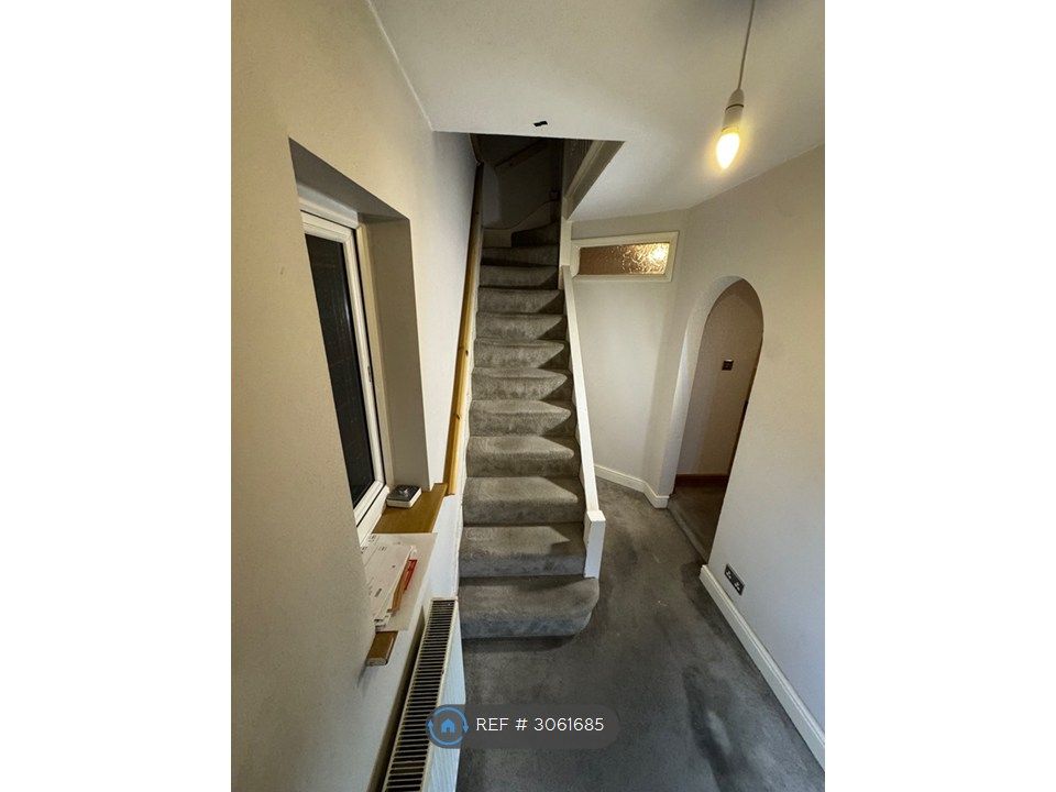 Property photo 2 of 20 Entrance
