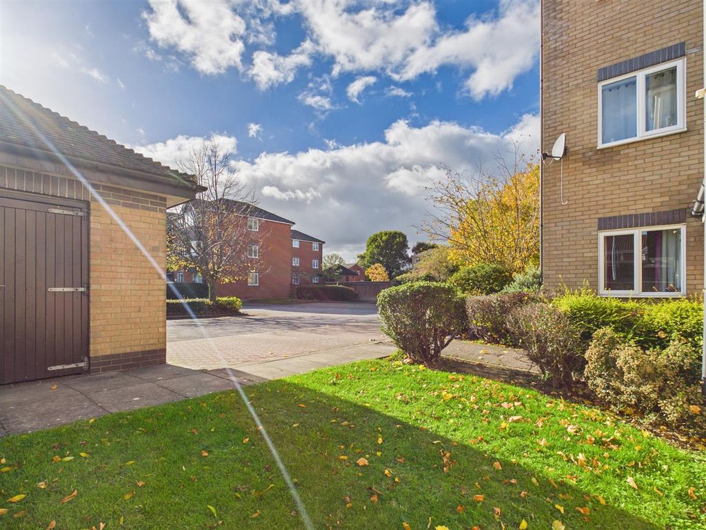 Property photo 3 of 12 Outside