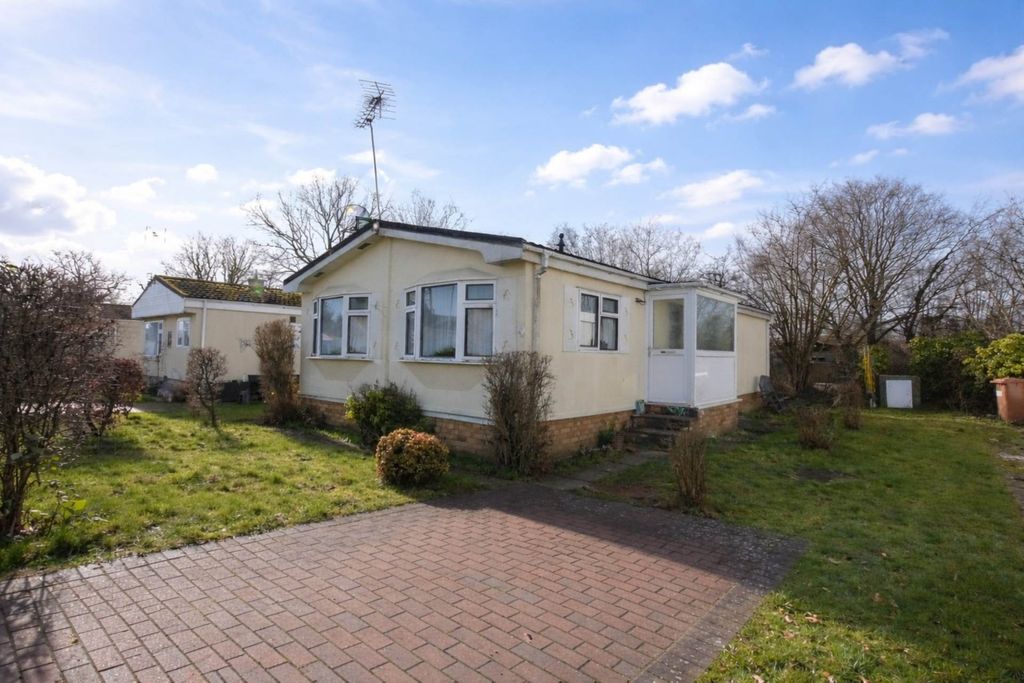 Property photo 1 of 9