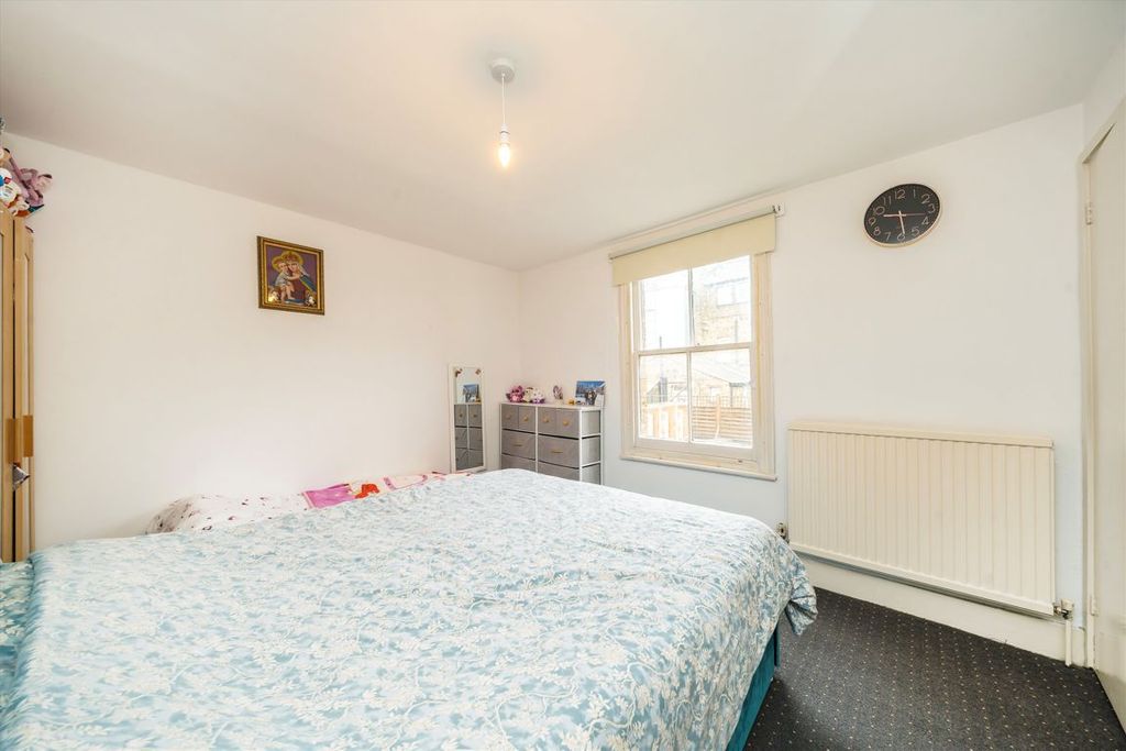 Property photo 3 of 6