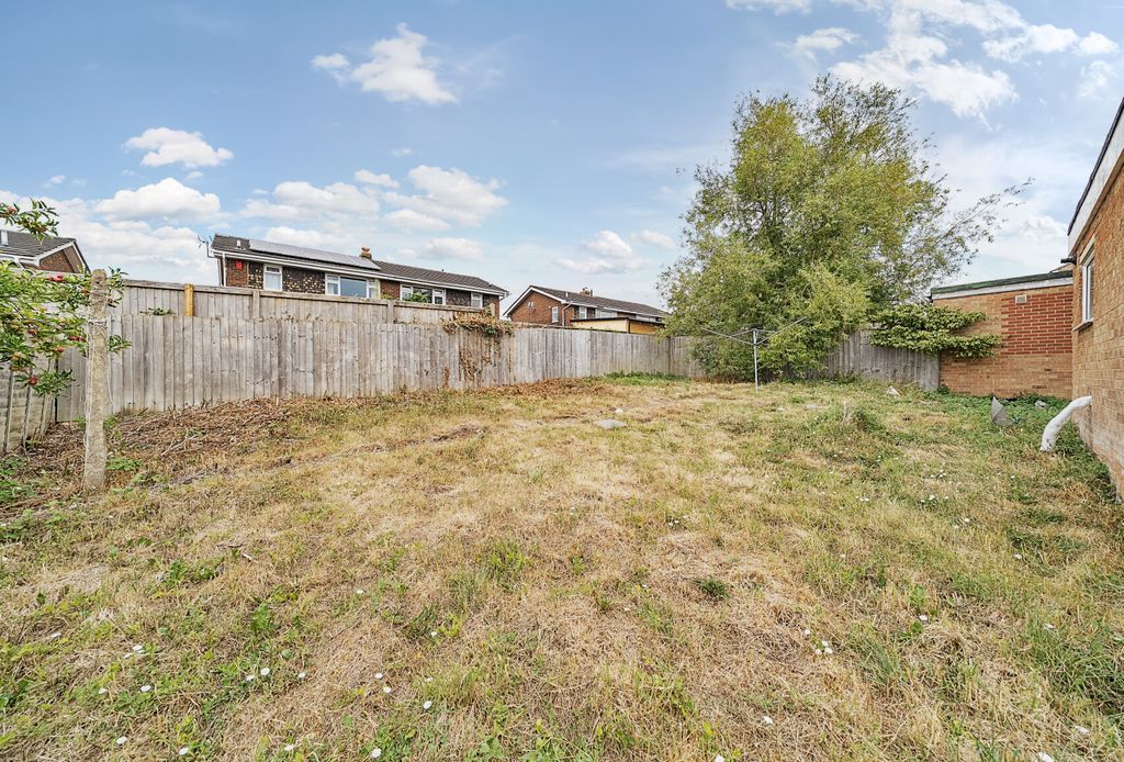 Property photo 3 of 20 1321192-3-688229d...