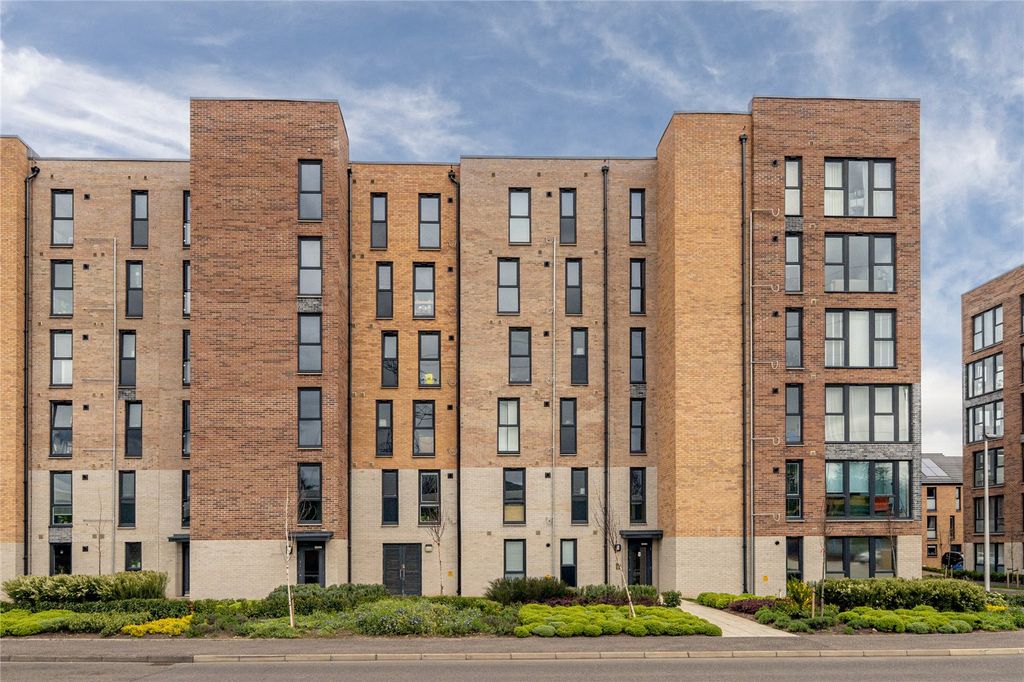 Property photo 1 of 17 Main