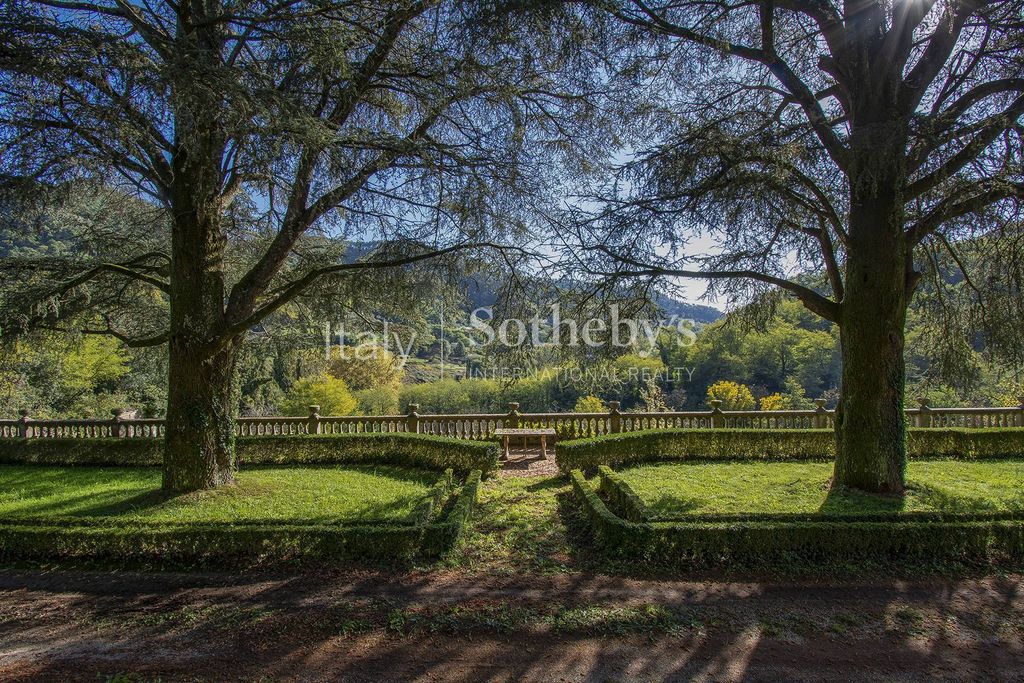 Property photo 3 of 25