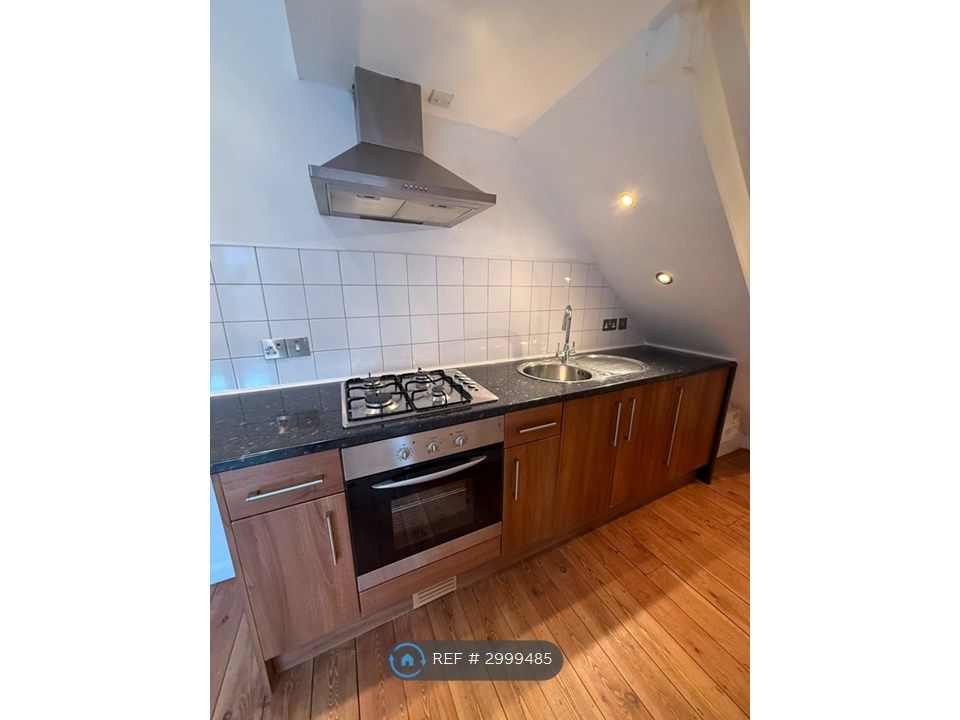 Property photo 2 of 17 Kitchen